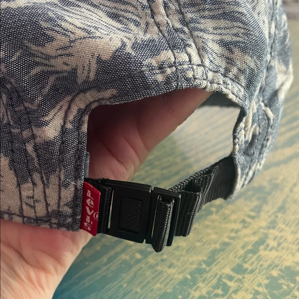 Levi's Denim Logo Embroidered Cap